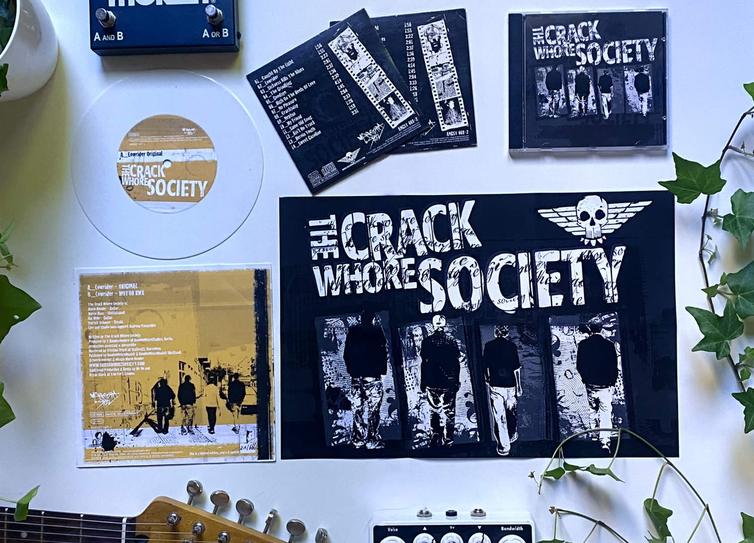 CWS | CrackWhoreSociety